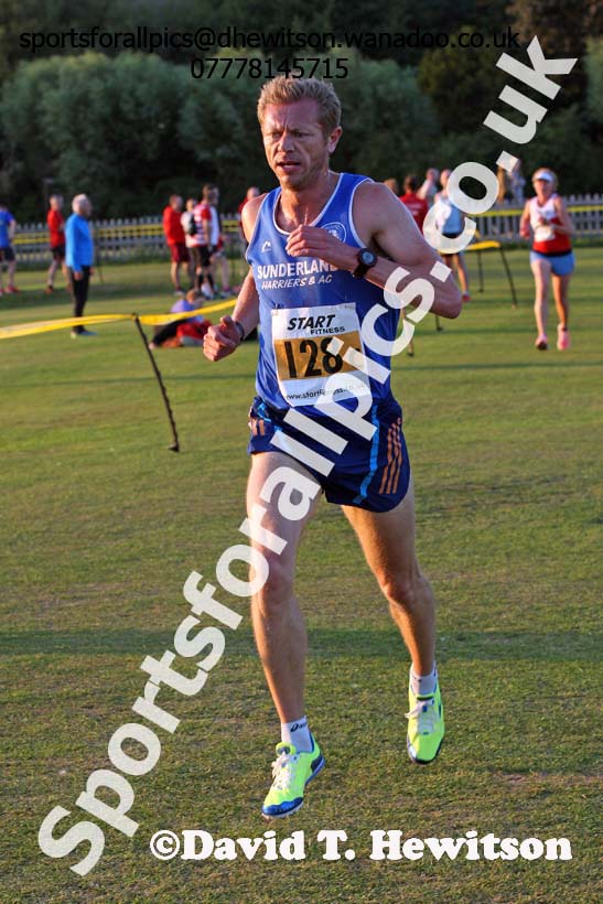 Veteran mens Durham City Cross Country Relays. Photo: David T. Hewitson/Sports for All Pics